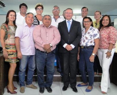 Leia mais sobre o artigo EM MACAÍBA, RANIERE BARBOSA DEFENDE UNIÃO DAS CÂMARAS MUNICIPAIS