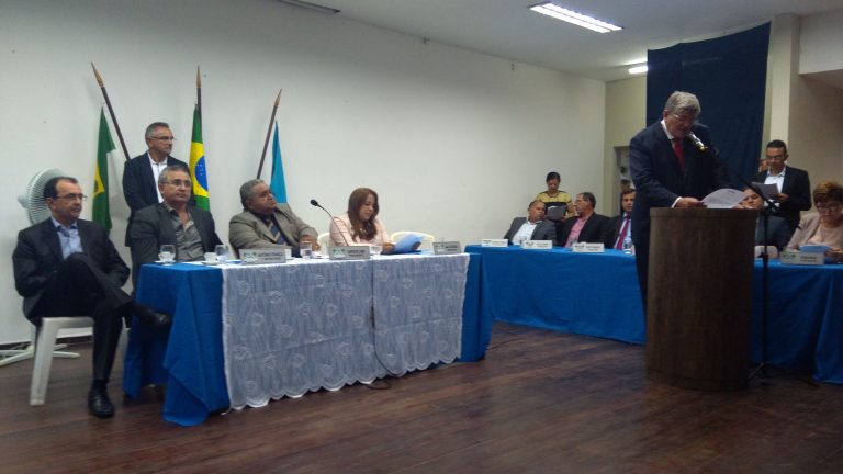 Leia mais sobre o artigo Legislativo realiza primeira sessão