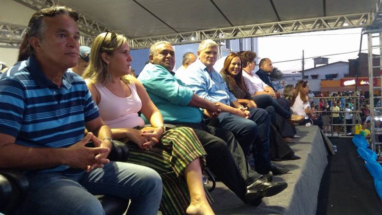 Leia mais sobre o artigo Vereadores prestigiam desfile cívico