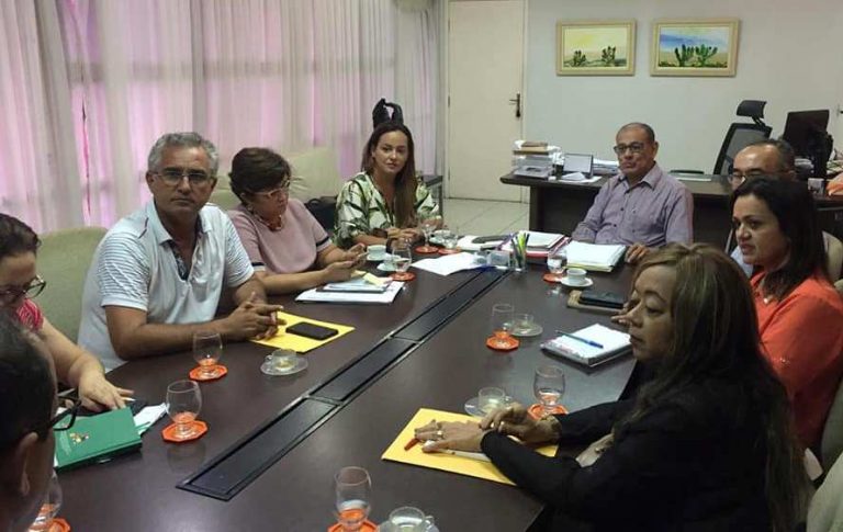 Leia mais sobre o artigo CÂMARA MUNICIPAL SOLICITA AO GOVERNO DO ESTADO QUE MACAÍBA ASSUMA O ENSINO FUNDAMENTAL DAS ESCOLAS ESTADUAIS