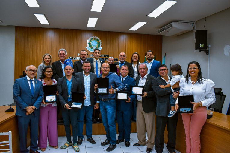 Leia mais sobre o artigo Sessão Solene para outorga de Títulos de Cidadania Macaibense e Comendas da ordem do mérito 🎖️